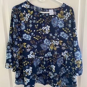 Time and Tru gorgeous floral 3/4 sleeved top